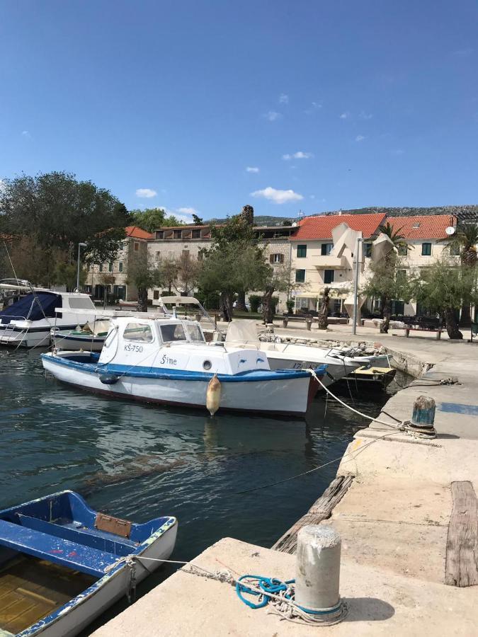 Meerblick Kastela Exterior photo