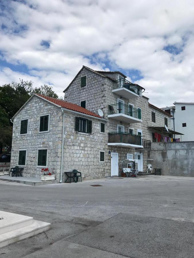 Meerblick Kastela Exterior photo